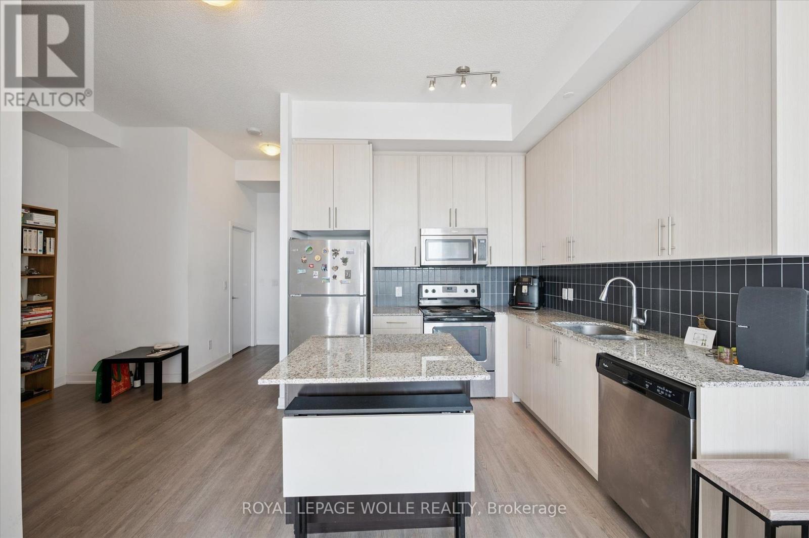 












1707 - 85 DUKE STREET W

,
Kitchener,




Ontario
N2H0B7

