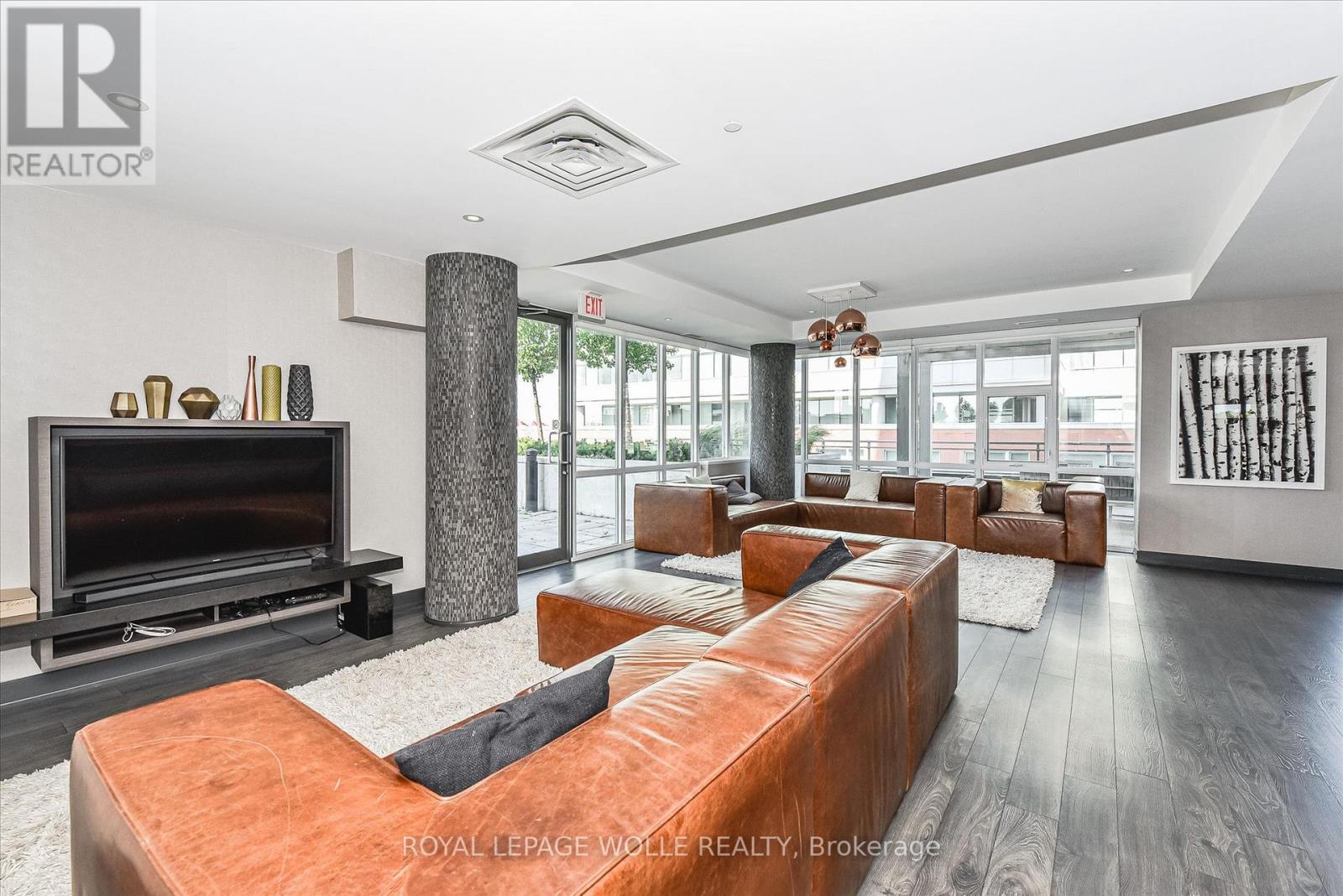 












1707 - 85 DUKE STREET W

,
Kitchener,




Ontario
N2H0B7

