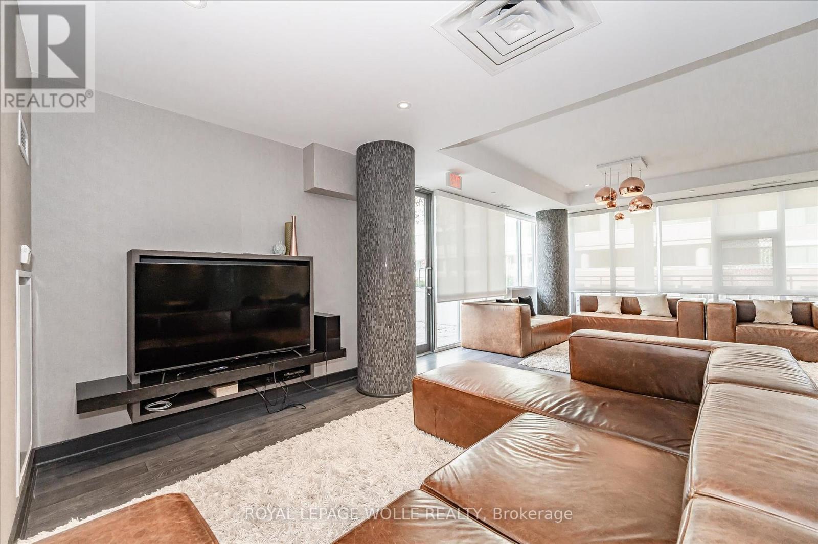 












1707 - 85 DUKE STREET W

,
Kitchener,




Ontario
N2H0B7

