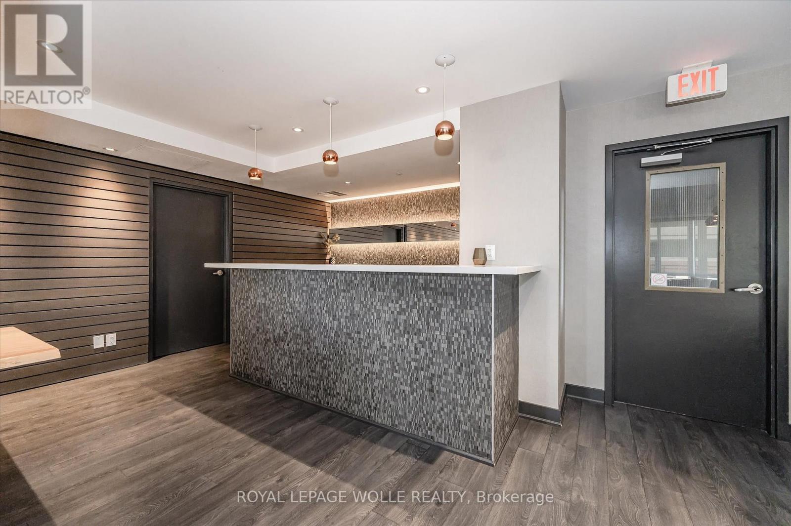 












1707 - 85 DUKE STREET W

,
Kitchener,




Ontario
N2H0B7

