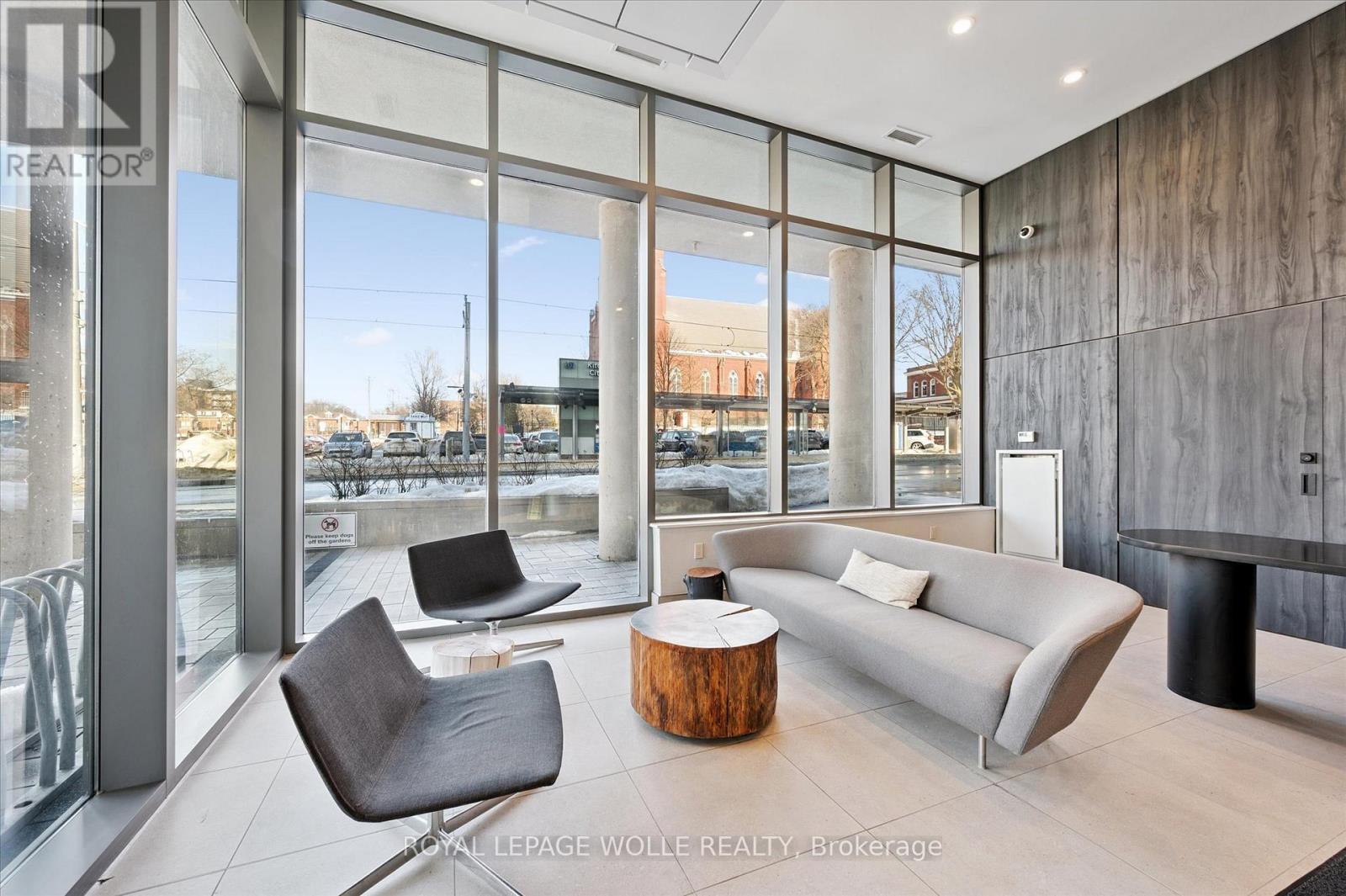 












1707 - 85 DUKE STREET W

,
Kitchener,




Ontario
N2H0B7

