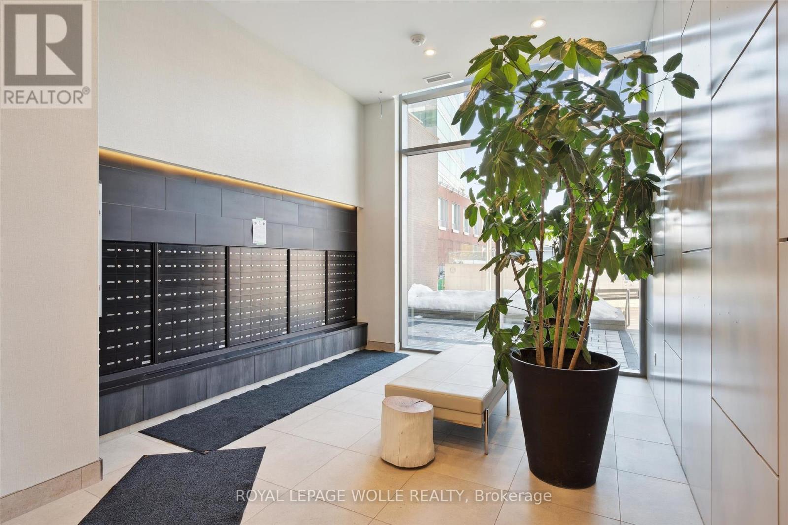 












1707 - 85 DUKE STREET W

,
Kitchener,




Ontario
N2H0B7

