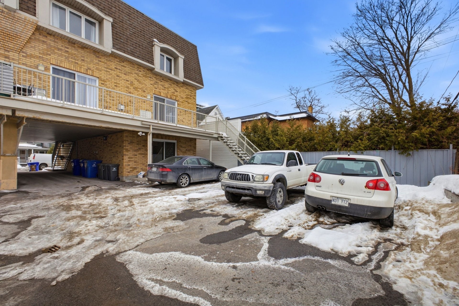 









321


Rue Champlain

, C,
Gatineau (Hull),




QC
J8X3S3

