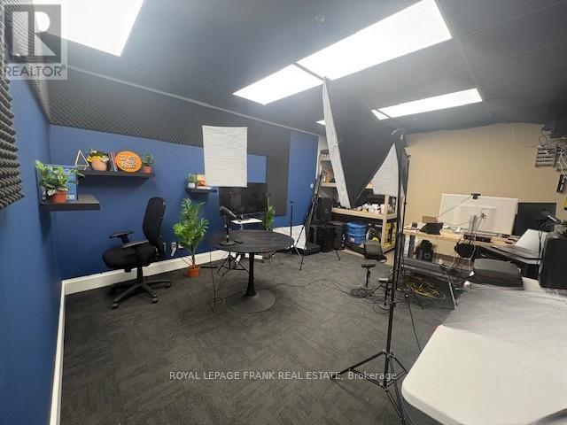 












201 - 701 ROSSLAND ROAD E

,
Whitby (Pringle Creek),




Ontario
L1N8Y9

