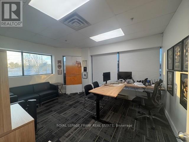 












201 - 701 ROSSLAND ROAD E

,
Whitby (Pringle Creek),




Ontario
L1N8Y9

