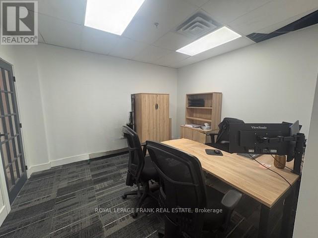 












201 - 701 ROSSLAND ROAD E

,
Whitby (Pringle Creek),




Ontario
L1N8Y9

