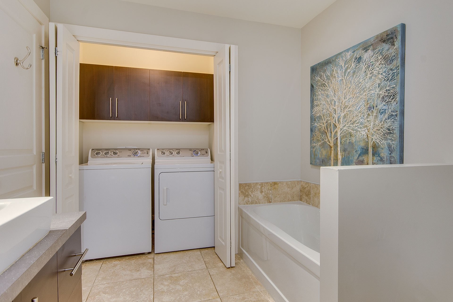 









131


Rue de Laviolette

, 202,
Bromont,




QC
J2L1H9

