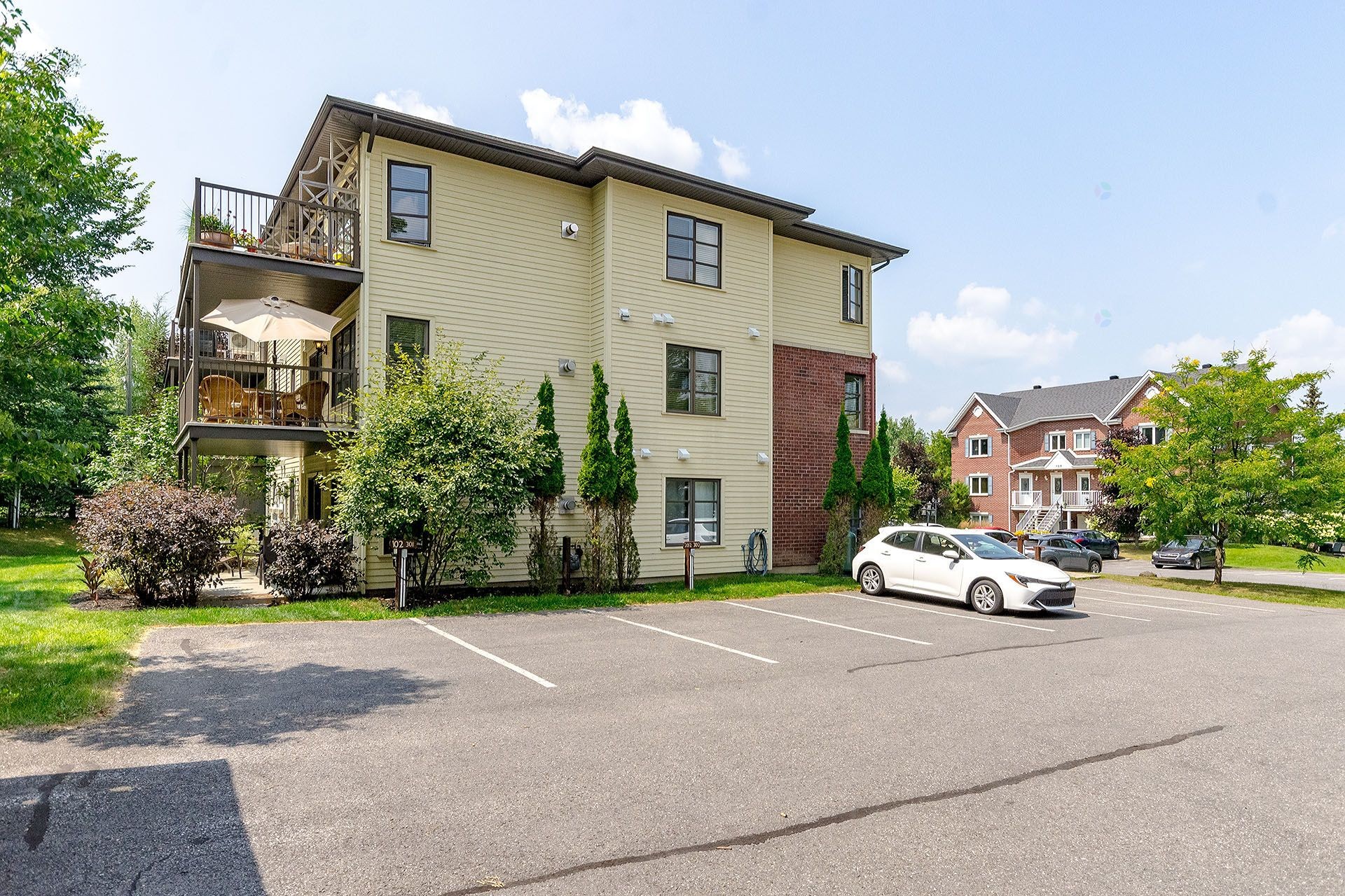 









131


Rue de Laviolette

, 202,
Bromont,




QC
J2L1H9

