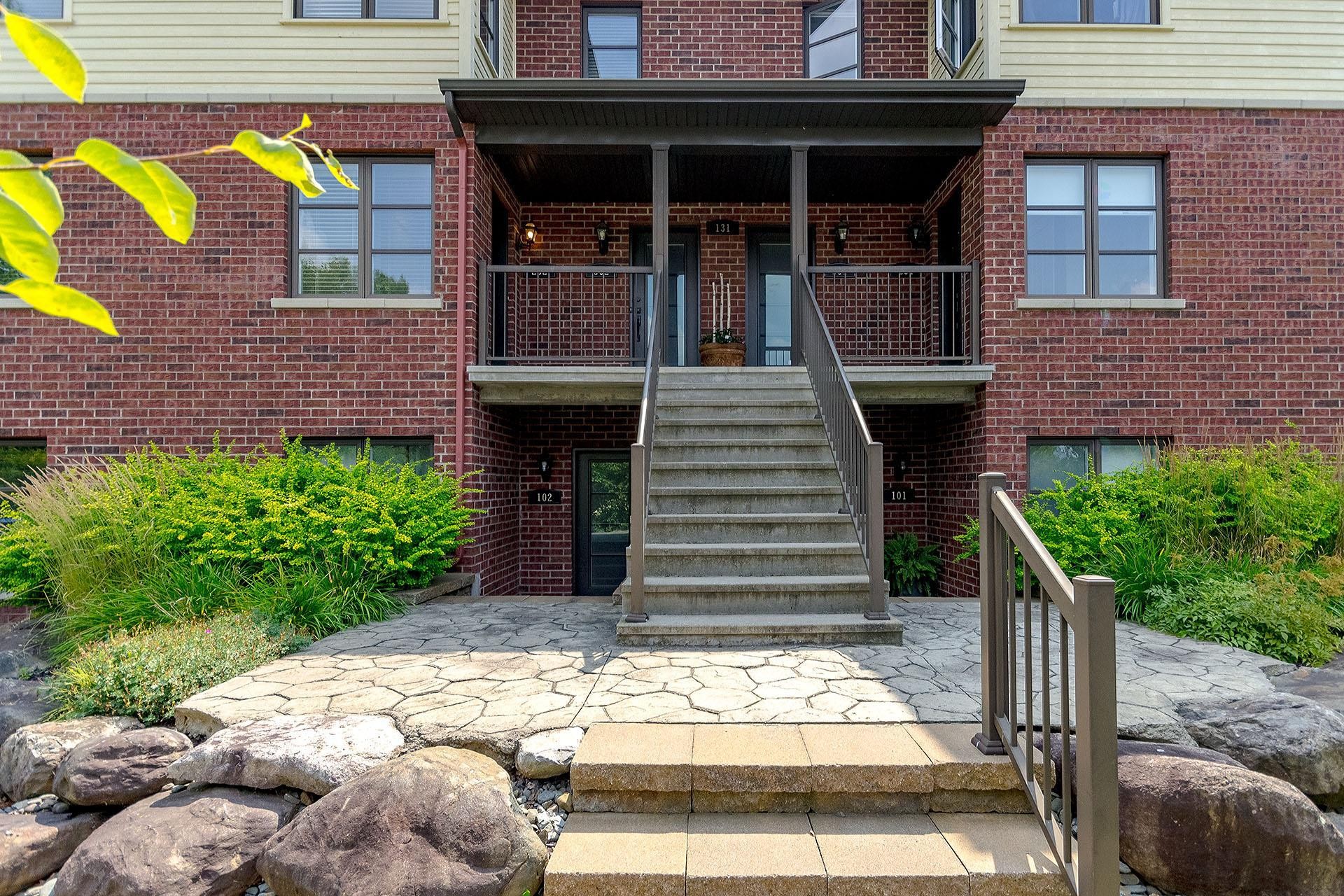 









131


Rue de Laviolette

, 202,
Bromont,




QC
J2L1H9

