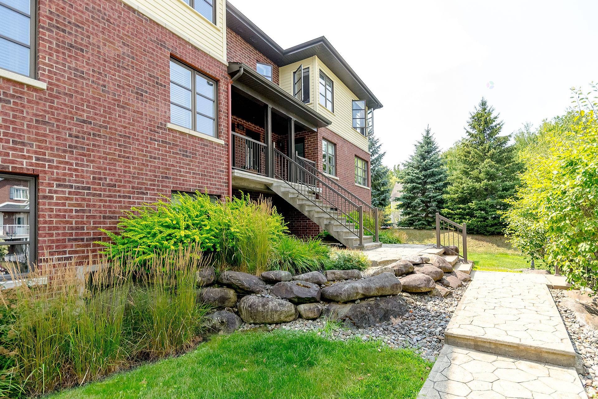 









131


Rue de Laviolette

, 202,
Bromont,




QC
J2L1H9

