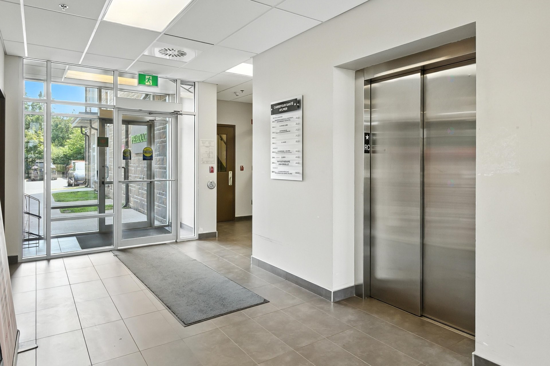 









362


Ch. d'Aylmer

, 202,
Gatineau (Aylmer),




QC
J9H1A6

