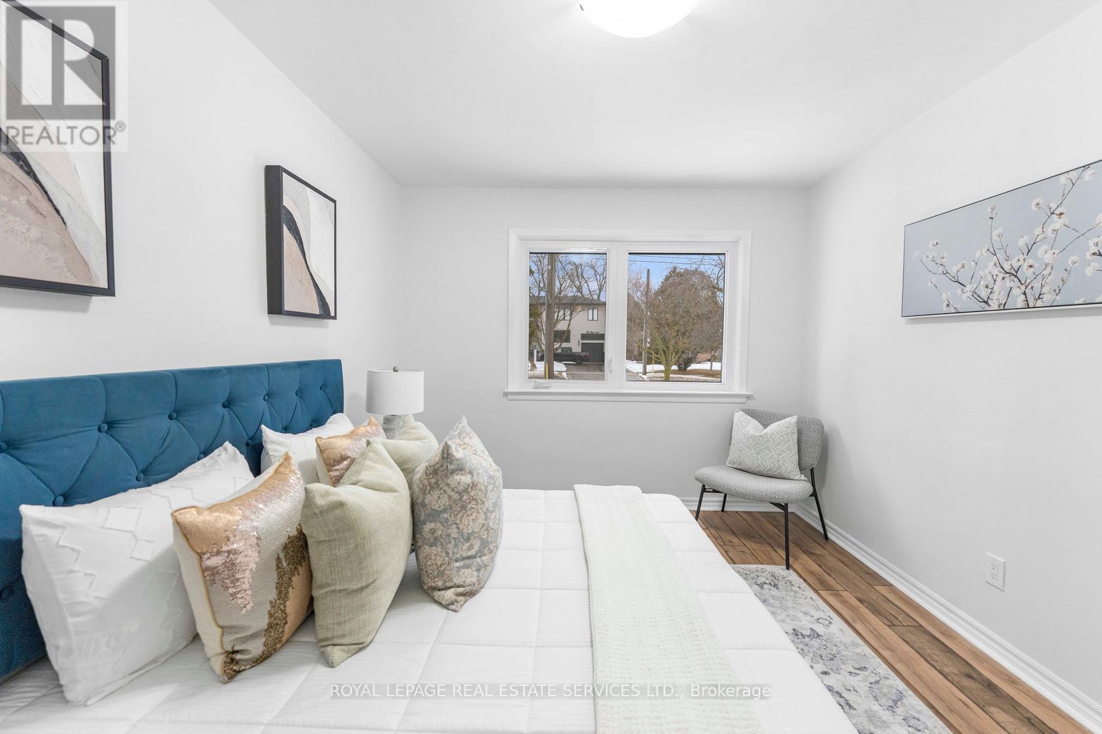 












518 THIRD LINE

,
Oakville,




Ontario
L6L4A7

