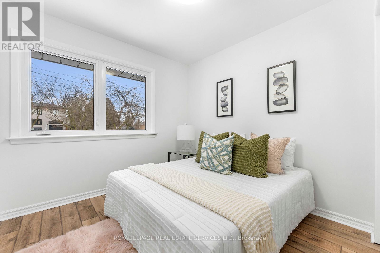 












518 THIRD LINE

,
Oakville,




Ontario
L6L4A7

