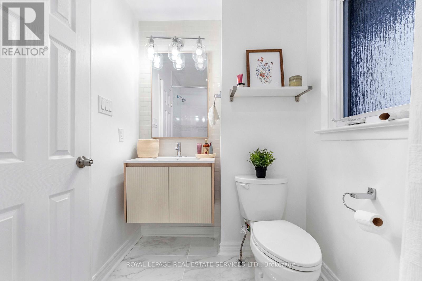 












518 THIRD LINE

,
Oakville,




Ontario
L6L4A7

