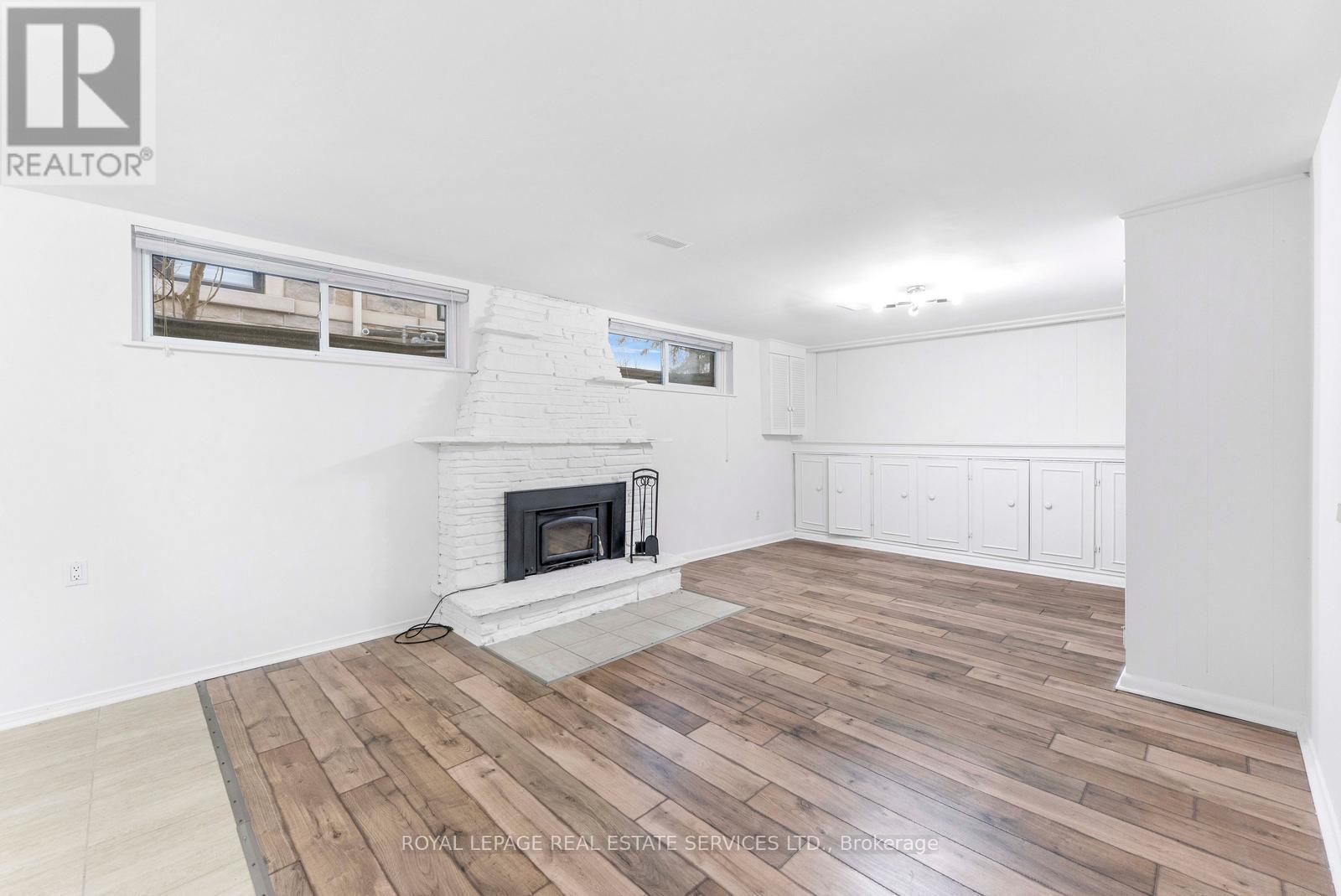 












518 THIRD LINE

,
Oakville,




Ontario
L6L4A7

