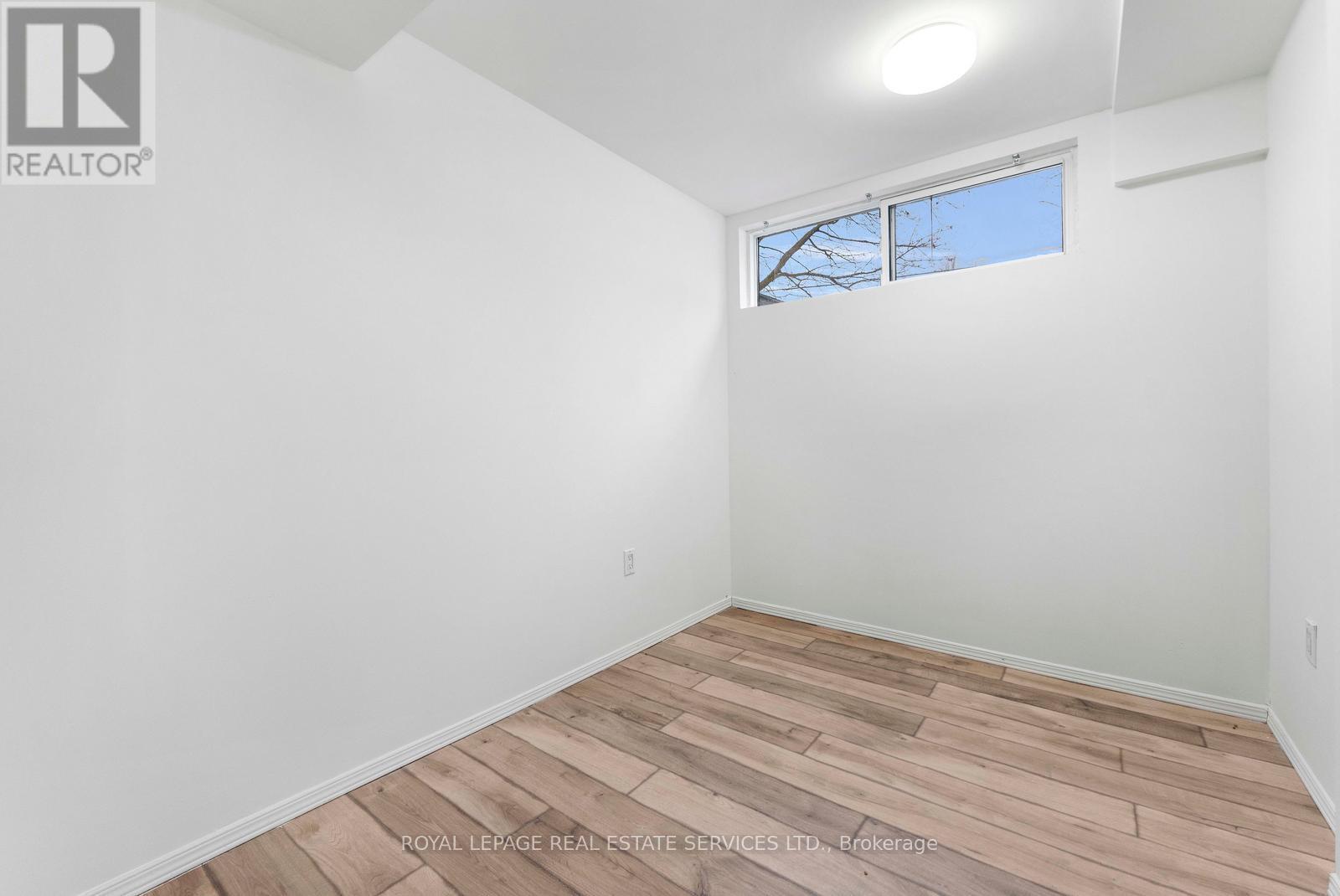 












518 THIRD LINE

,
Oakville,




Ontario
L6L4A7

