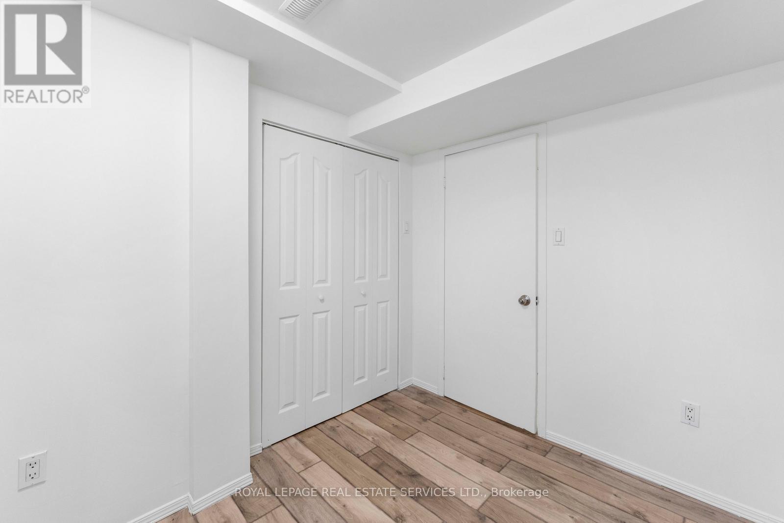 












518 THIRD LINE

,
Oakville,




Ontario
L6L4A7

