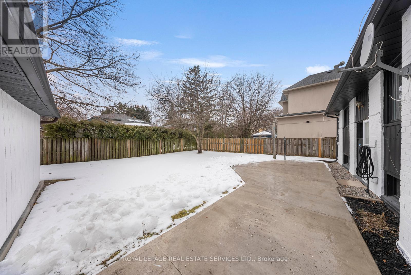 












518 THIRD LINE

,
Oakville,




Ontario
L6L4A7

