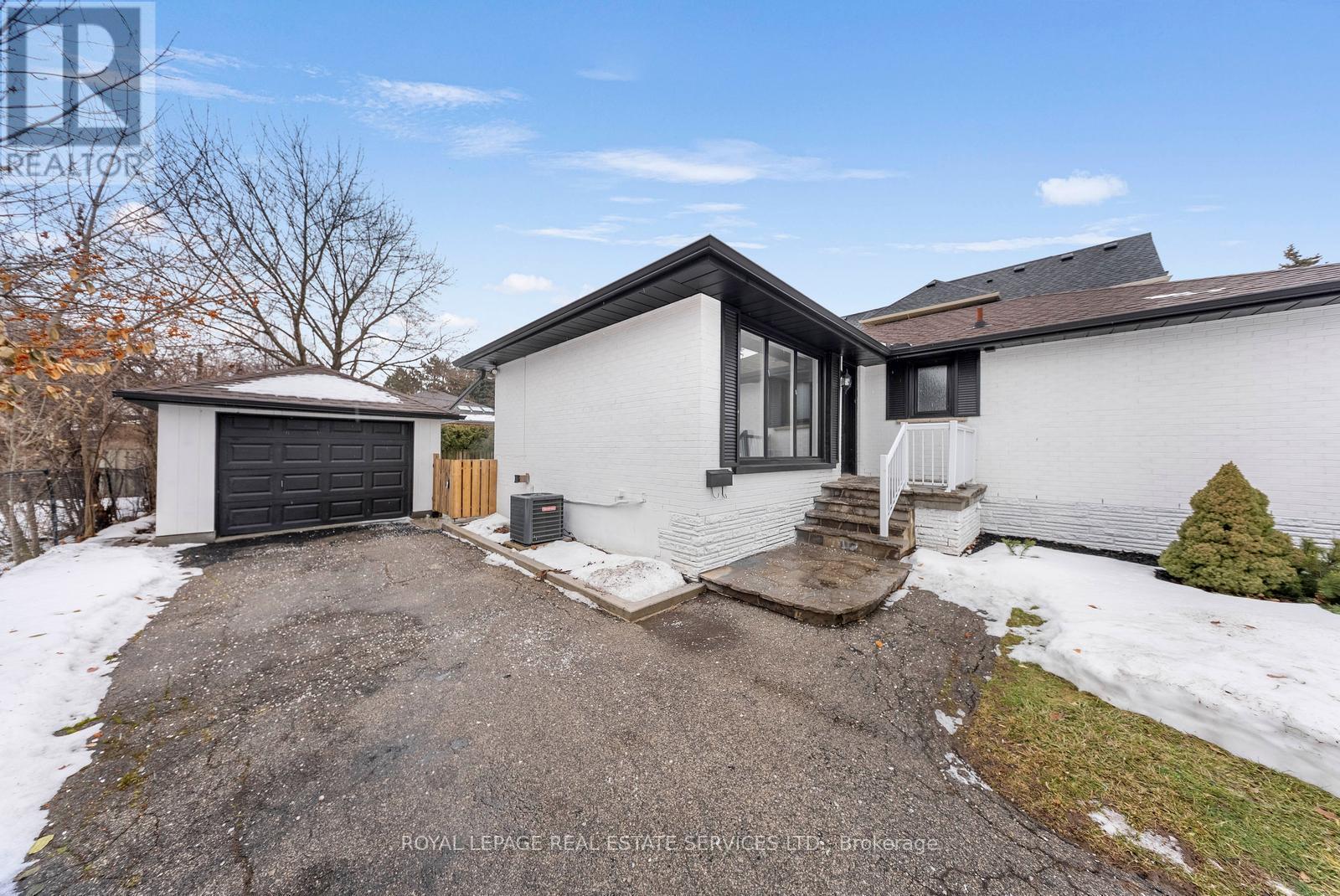 












518 THIRD LINE

,
Oakville,




Ontario
L6L4A7

