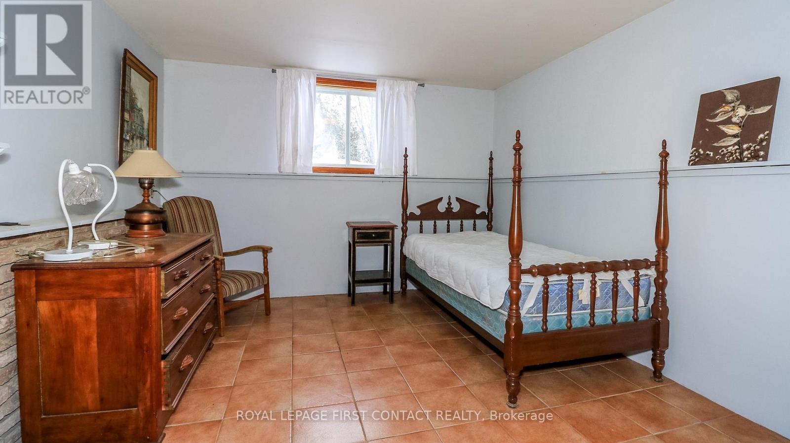 












6237 2 CONCESSION

,
Clearview,




Ontario
L0M1N0

