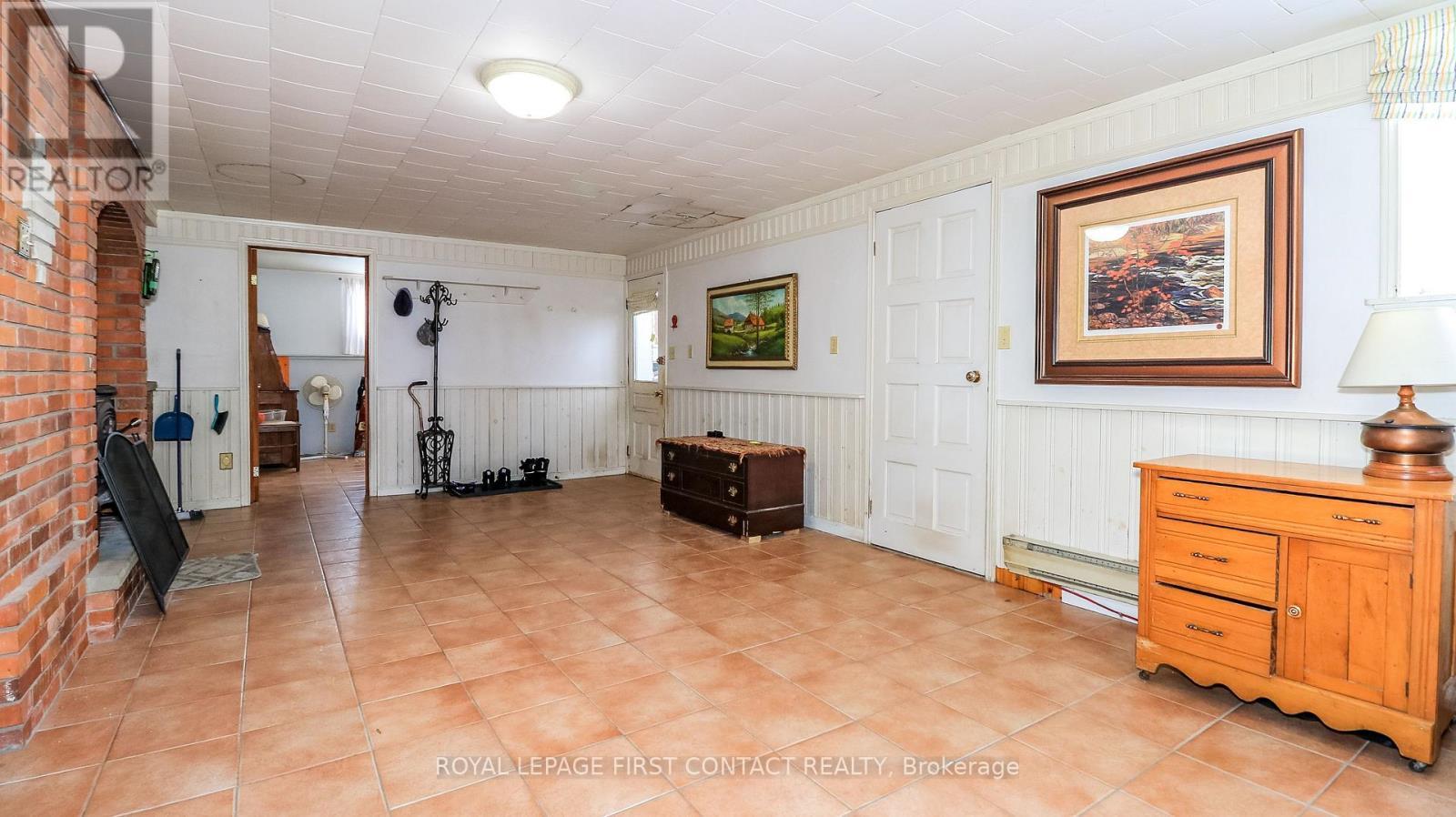 












6237 2 CONCESSION

,
Clearview,




Ontario
L0M1N0

