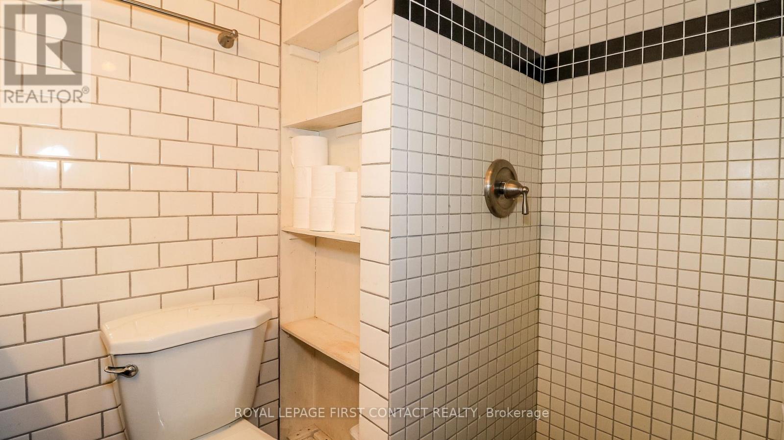 












6237 2 CONCESSION

,
Clearview,




Ontario
L0M1N0

