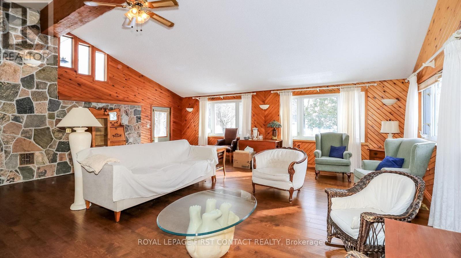 












6237 2 CONCESSION

,
Clearview,




Ontario
L0M1N0

