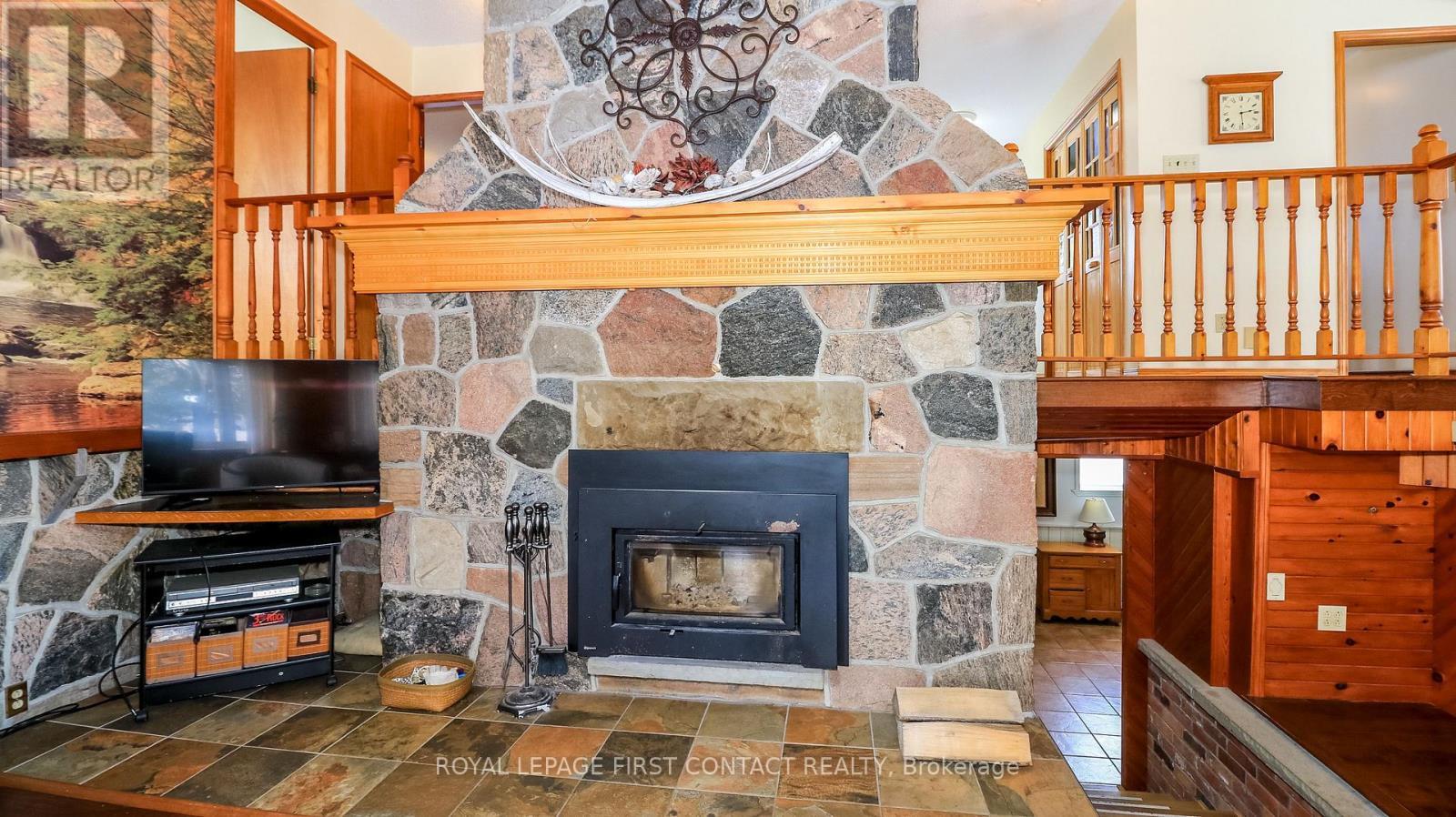 












6237 2 CONCESSION

,
Clearview,




Ontario
L0M1N0

