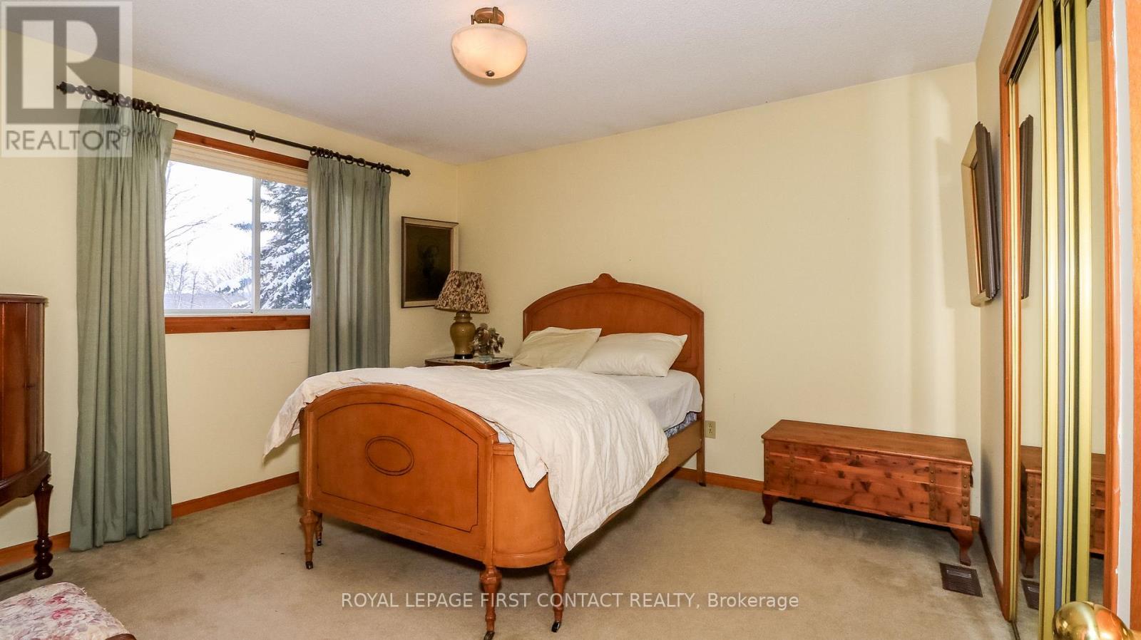 












6237 2 CONCESSION

,
Clearview,




Ontario
L0M1N0

