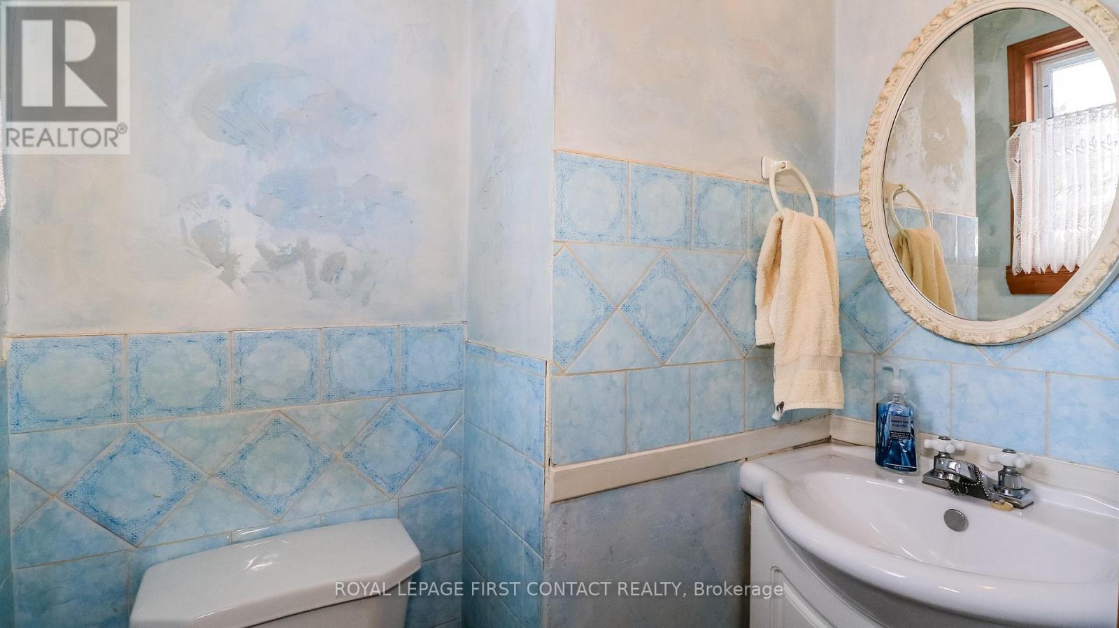 












6237 2 CONCESSION

,
Clearview,




Ontario
L0M1N0

