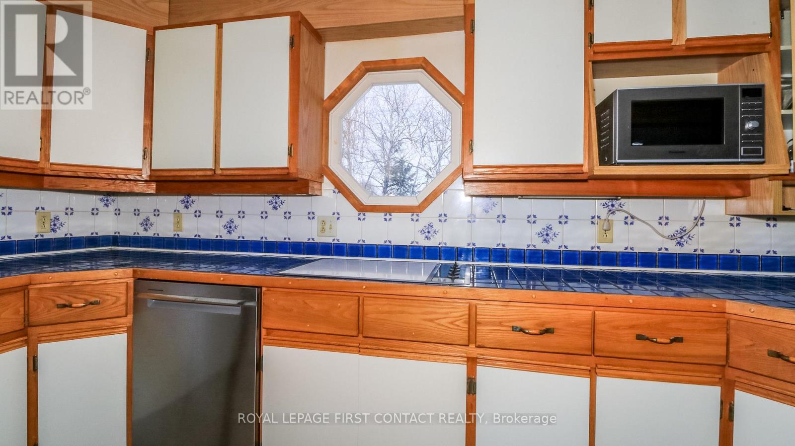 












6237 2 CONCESSION

,
Clearview,




Ontario
L0M1N0

