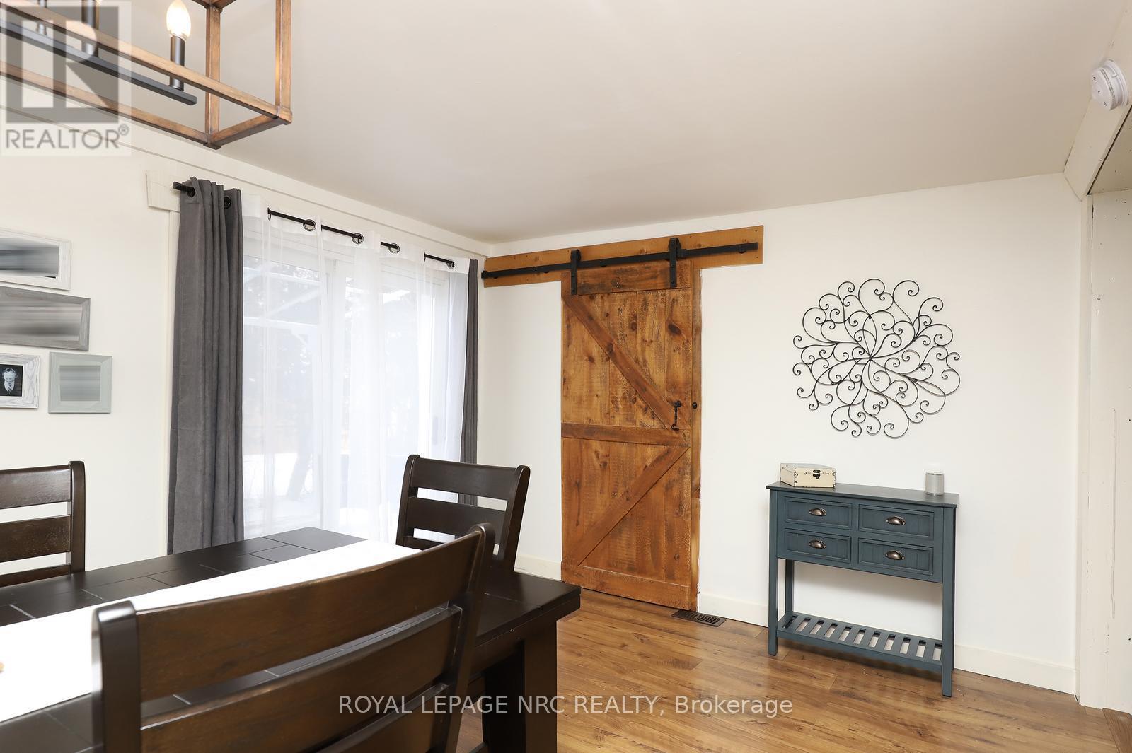 












1 JOHN AVENUE

,
Brant,




Ontario
N3L2S8

