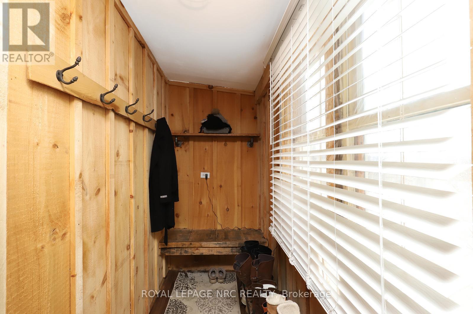 












1 JOHN AVENUE

,
Brant,




Ontario
N3L2S8

