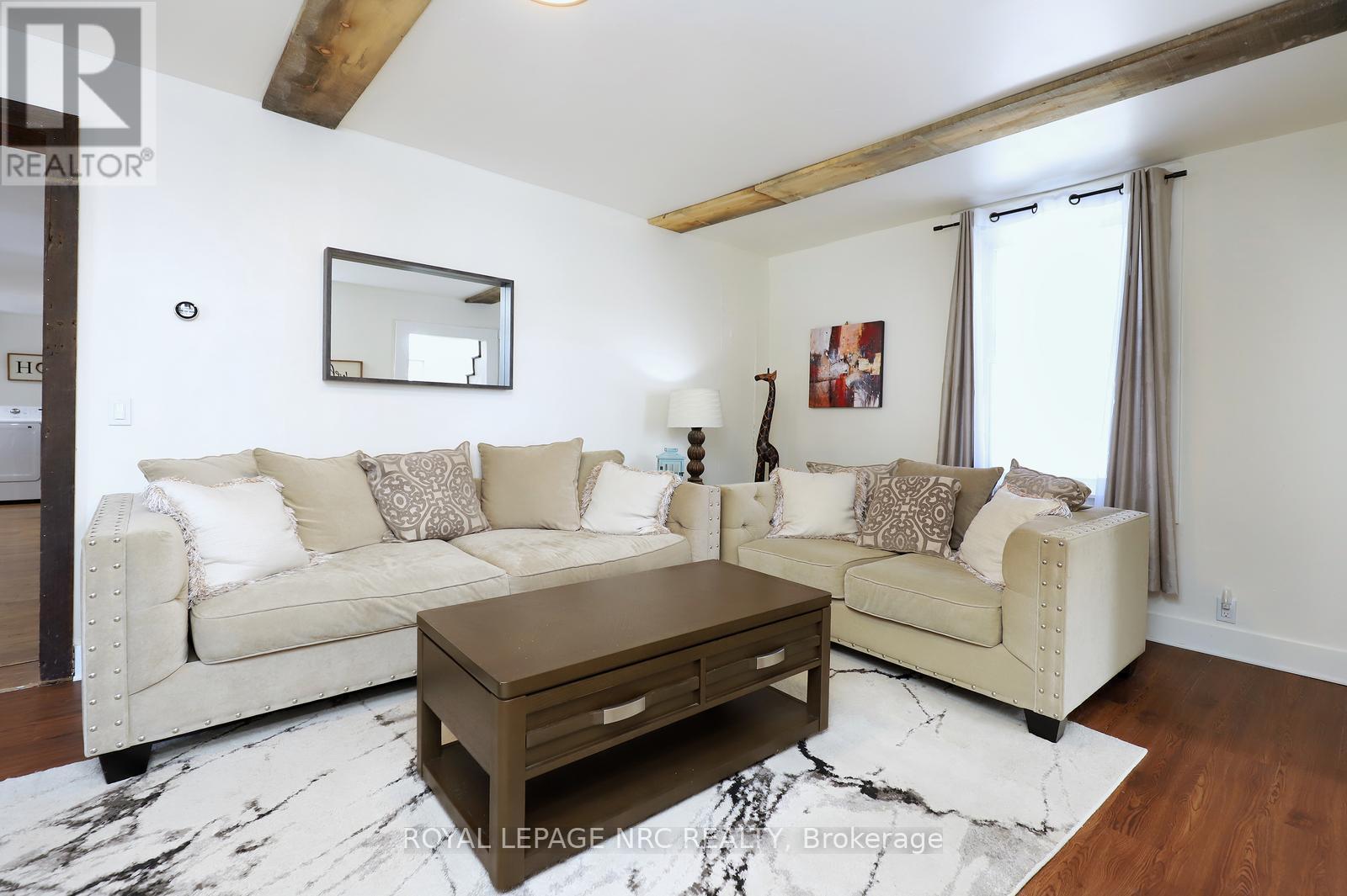 












1 JOHN AVENUE

,
Brant,




Ontario
N3L2S8

