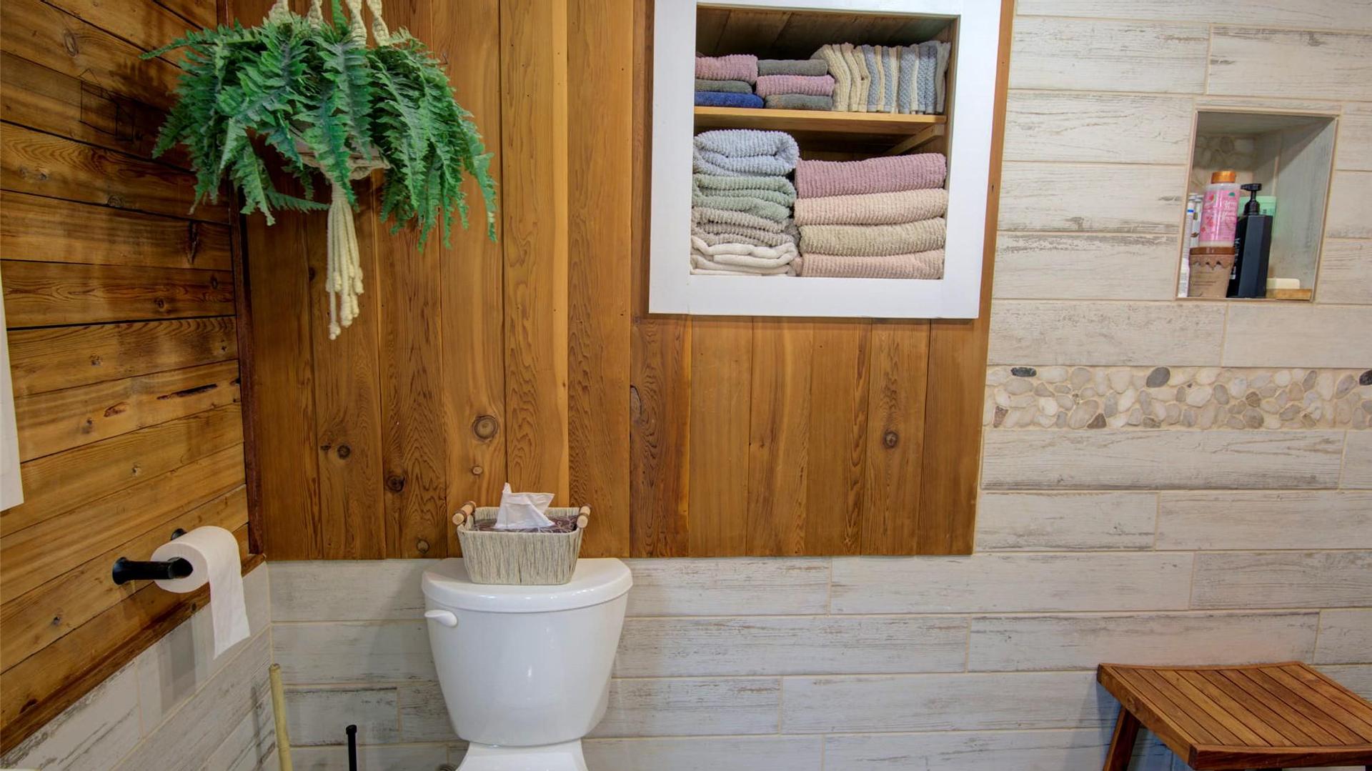 









179


Springbend

Road,
Enderby,




BC
V0E 1V3

