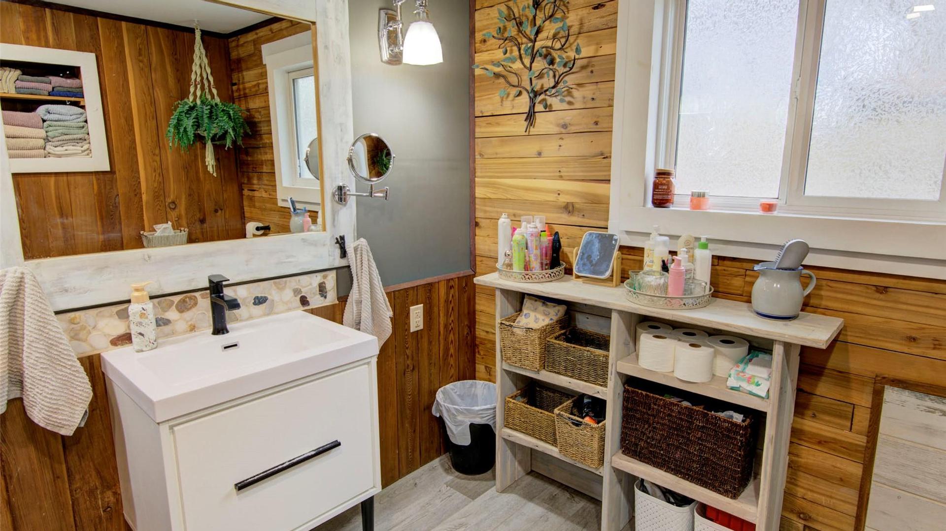 









179


Springbend

Road,
Enderby,




BC
V0E 1V3

