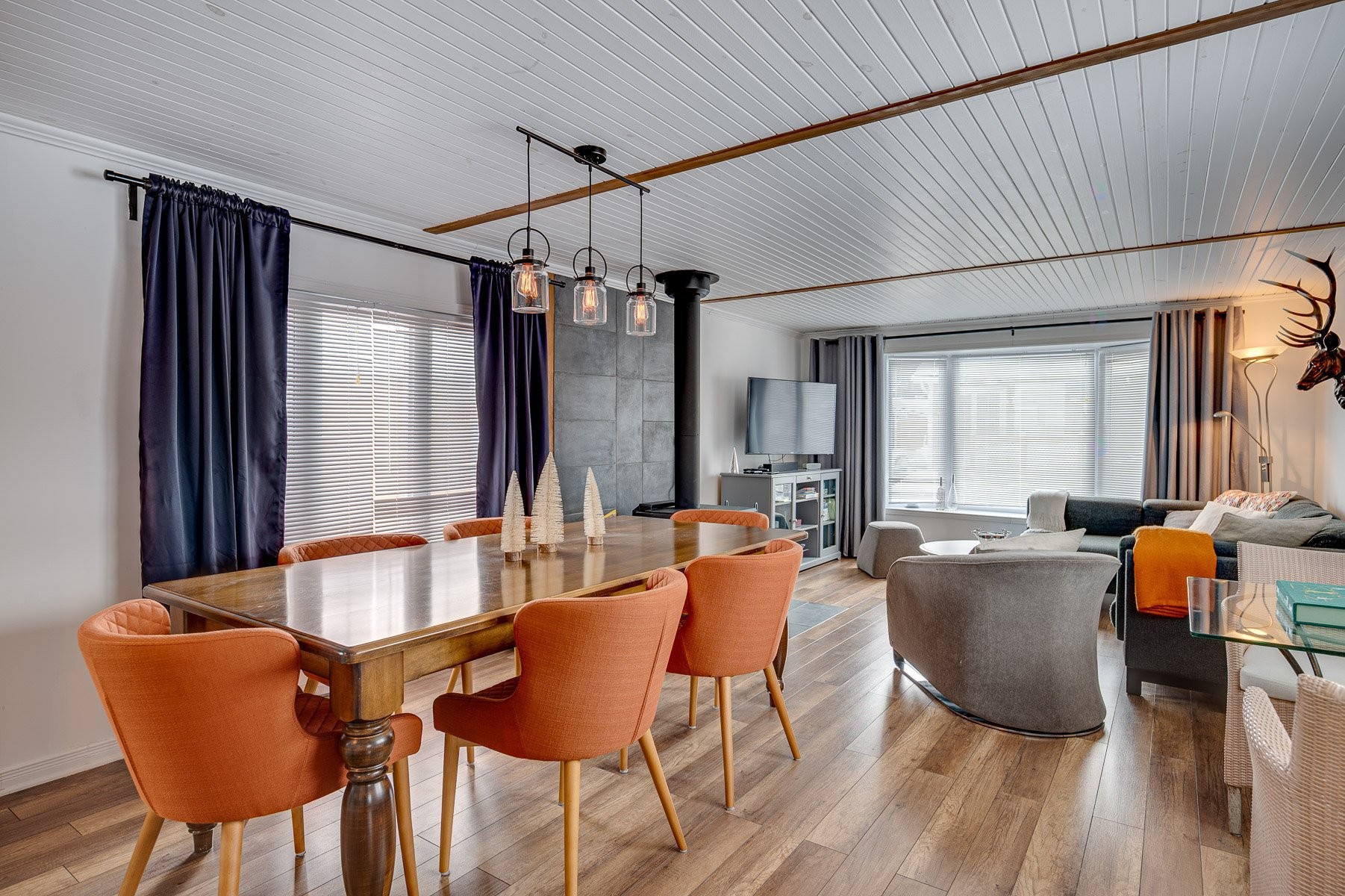 









507


Ch. des Habitations-des-Monts

,
Saint-Sauveur,




QC
J0R1R3

