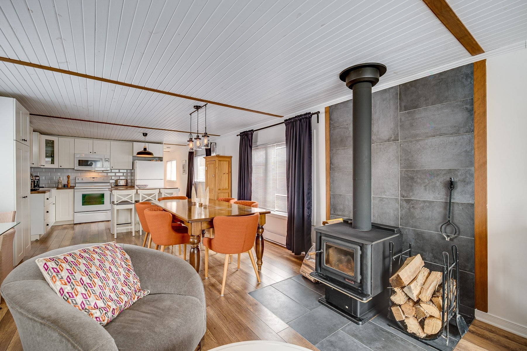 









507


Ch. des Habitations-des-Monts

,
Saint-Sauveur,




QC
J0R1R3

