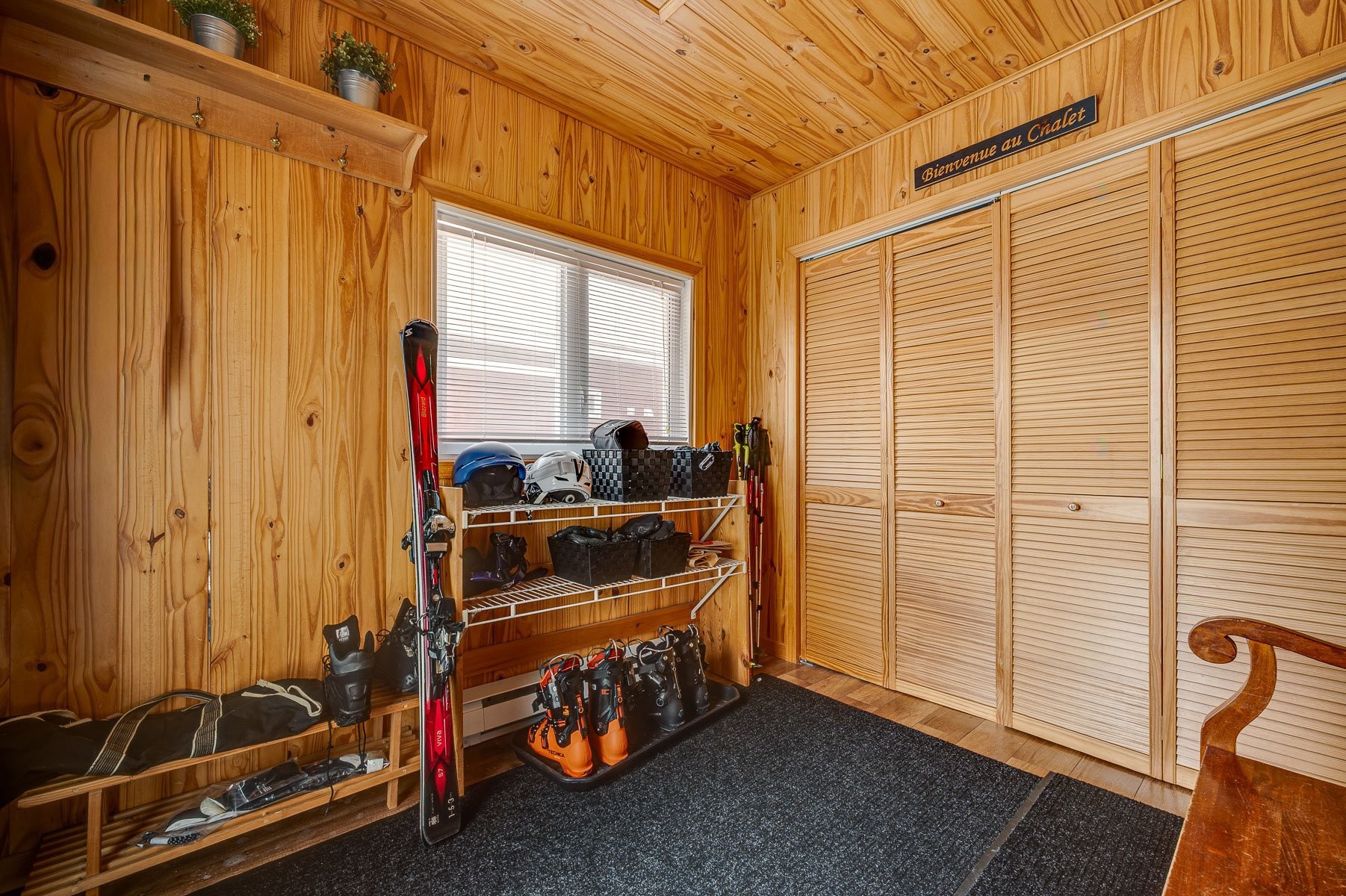 









507


Ch. des Habitations-des-Monts

,
Saint-Sauveur,




QC
J0R1R3

