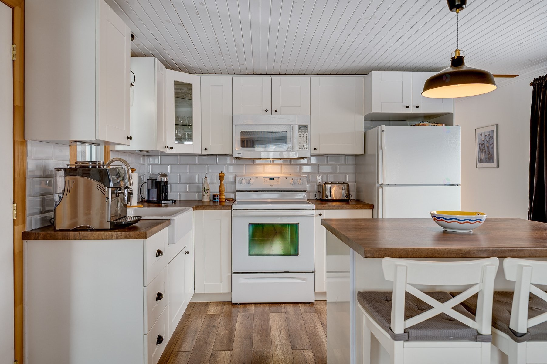 









507


Ch. des Habitations-des-Monts

,
Saint-Sauveur,




QC
J0R1R3

