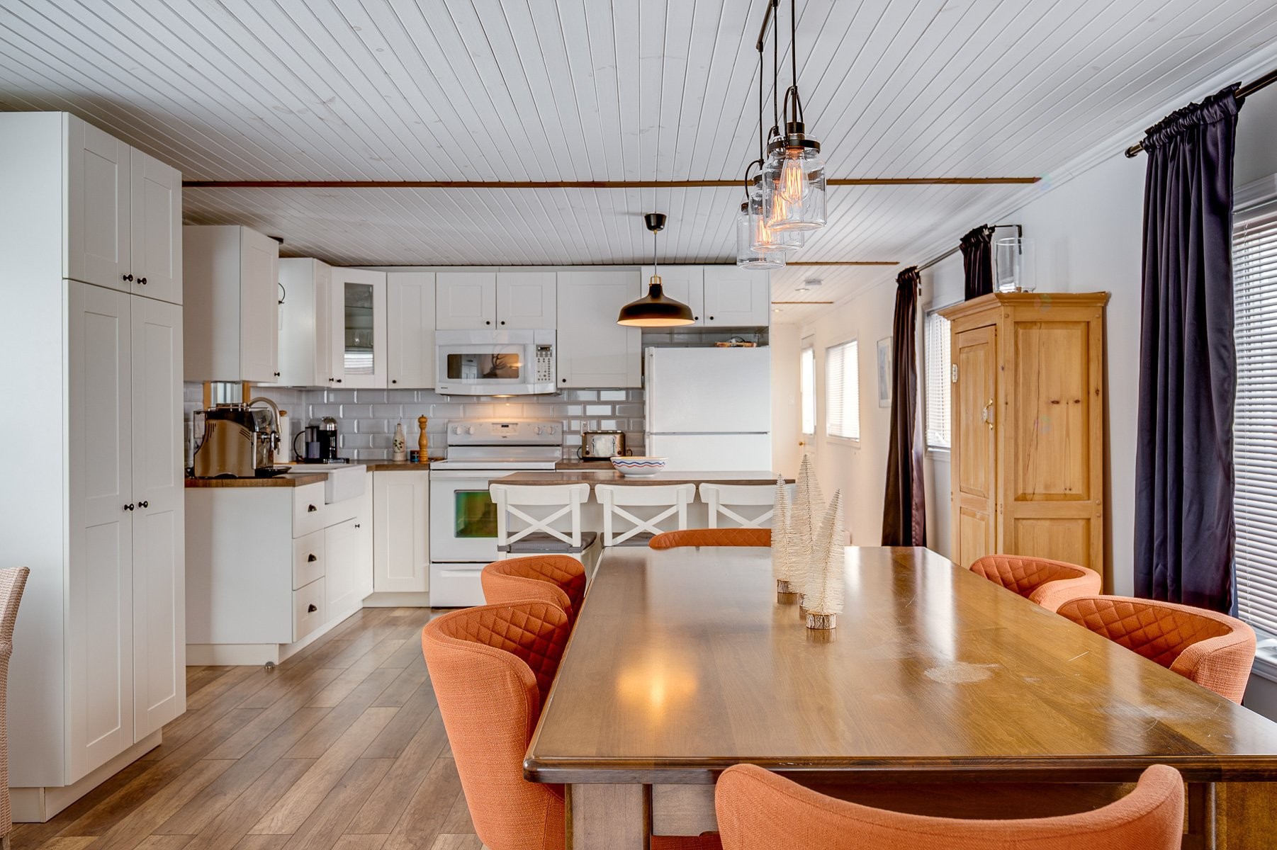 









507


Ch. des Habitations-des-Monts

,
Saint-Sauveur,




QC
J0R1R3

