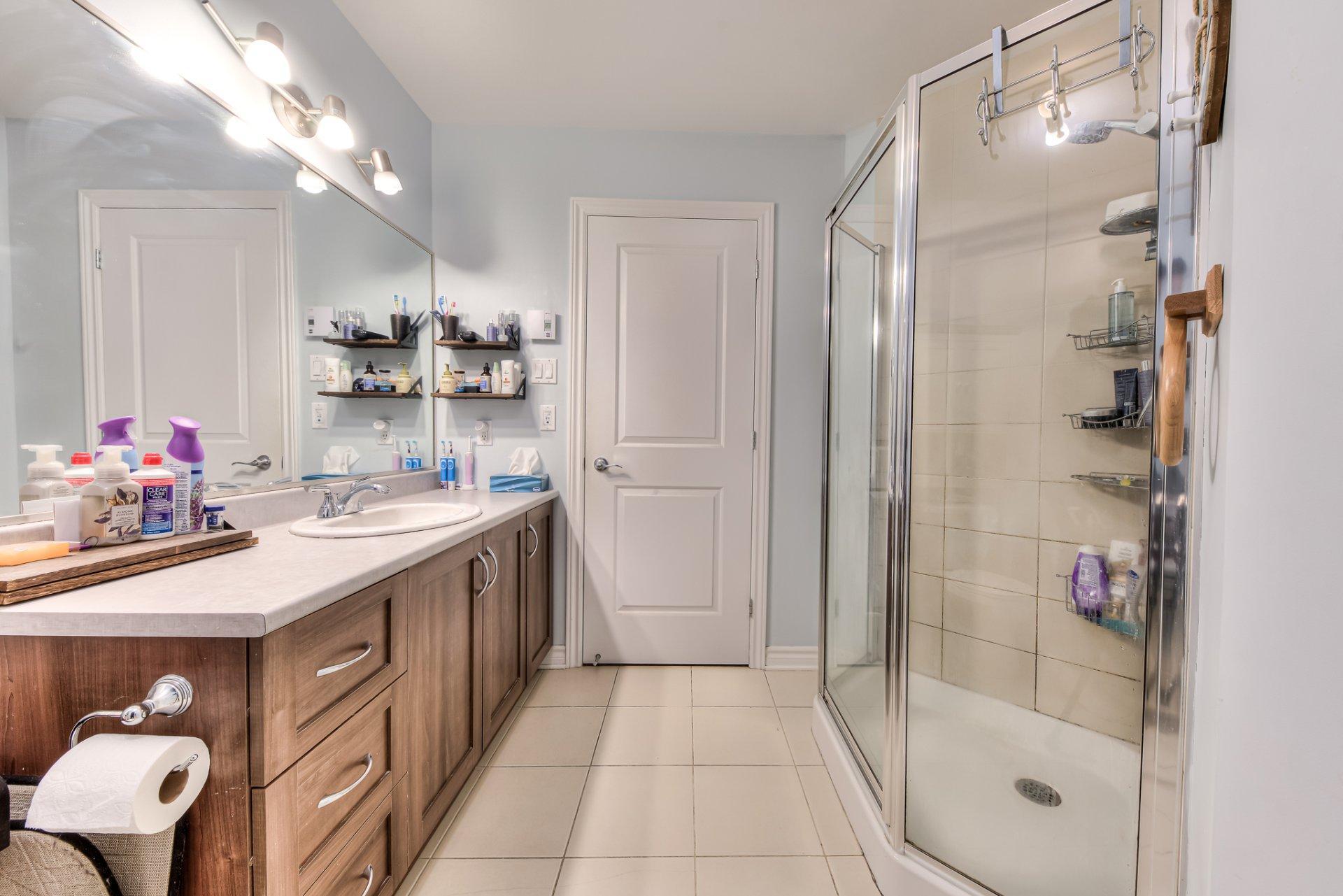 









105


Rue Roland-Chagnon

,
Saint-Basile-le-Grand,




QC
J3N1L4

