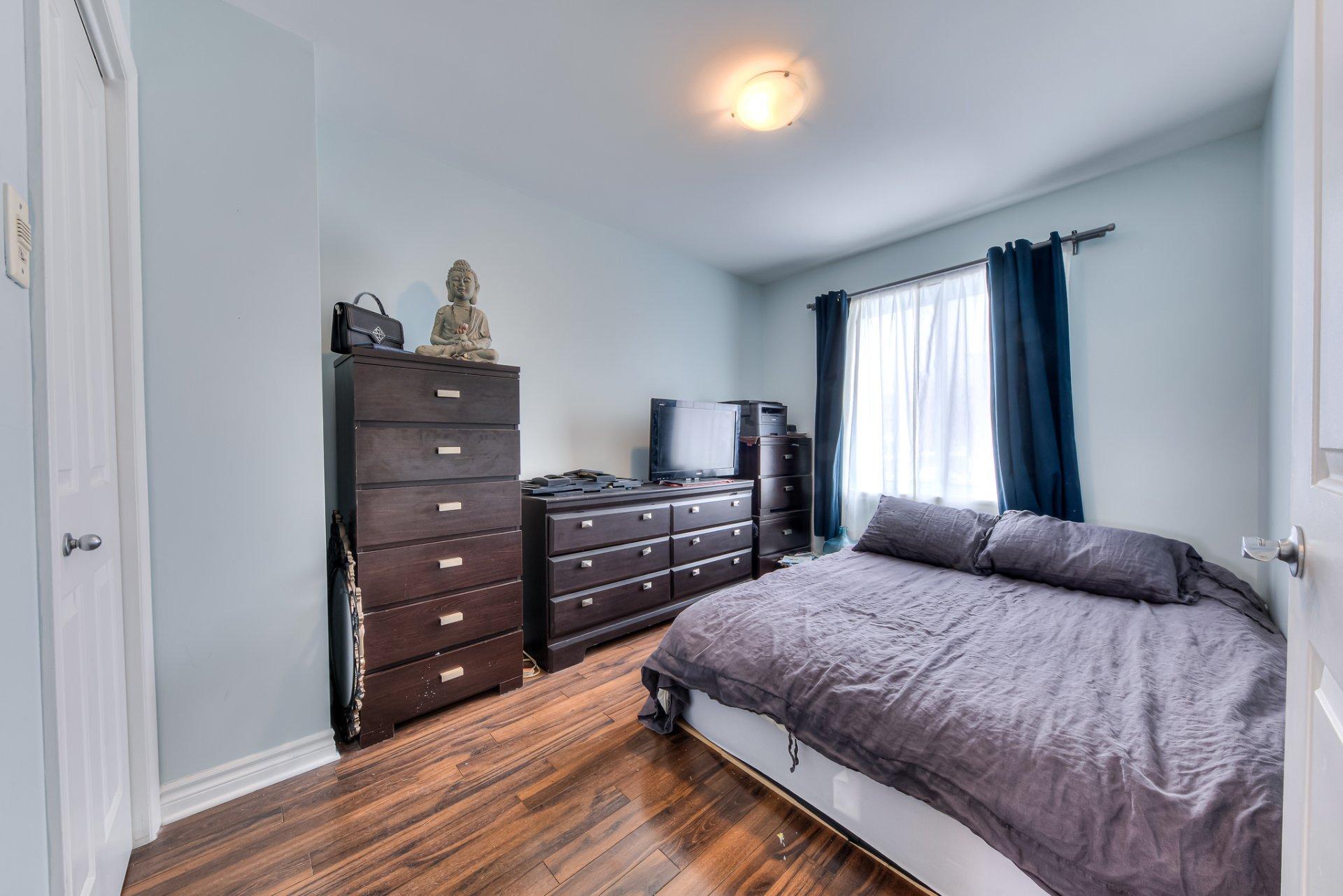 









105


Rue Roland-Chagnon

,
Saint-Basile-le-Grand,




QC
J3N1L4

