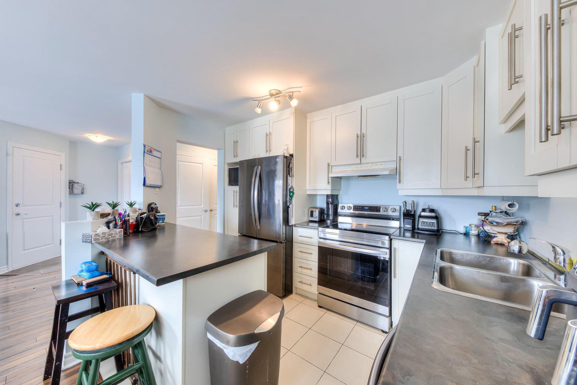 









105


Rue Roland-Chagnon

,
Saint-Basile-le-Grand,




QC
J3N1L4

