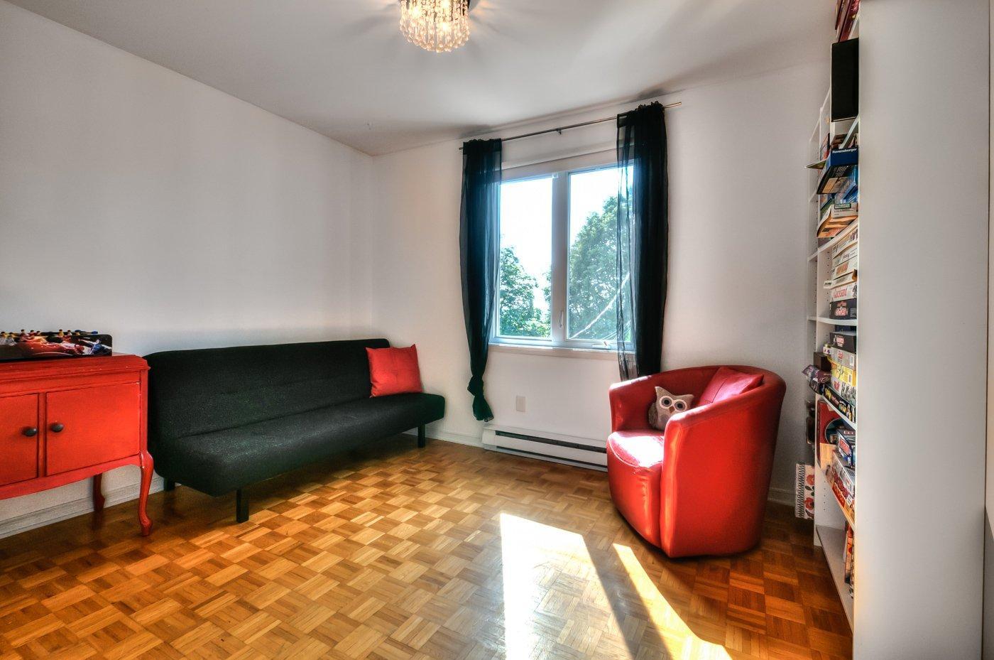 









306


Rue de Normandie

,
Sainte-Julie,




QC
J3E1A7

