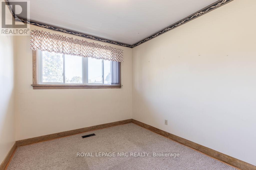 












10 RIDGEVIEW AVENUE

,
St. Catharines,




Ontario
L2M6B3

