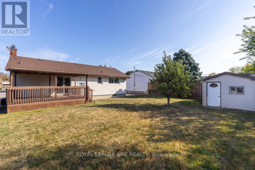 












10 RIDGEVIEW AVENUE

,
St. Catharines,




Ontario
L2M6B3

