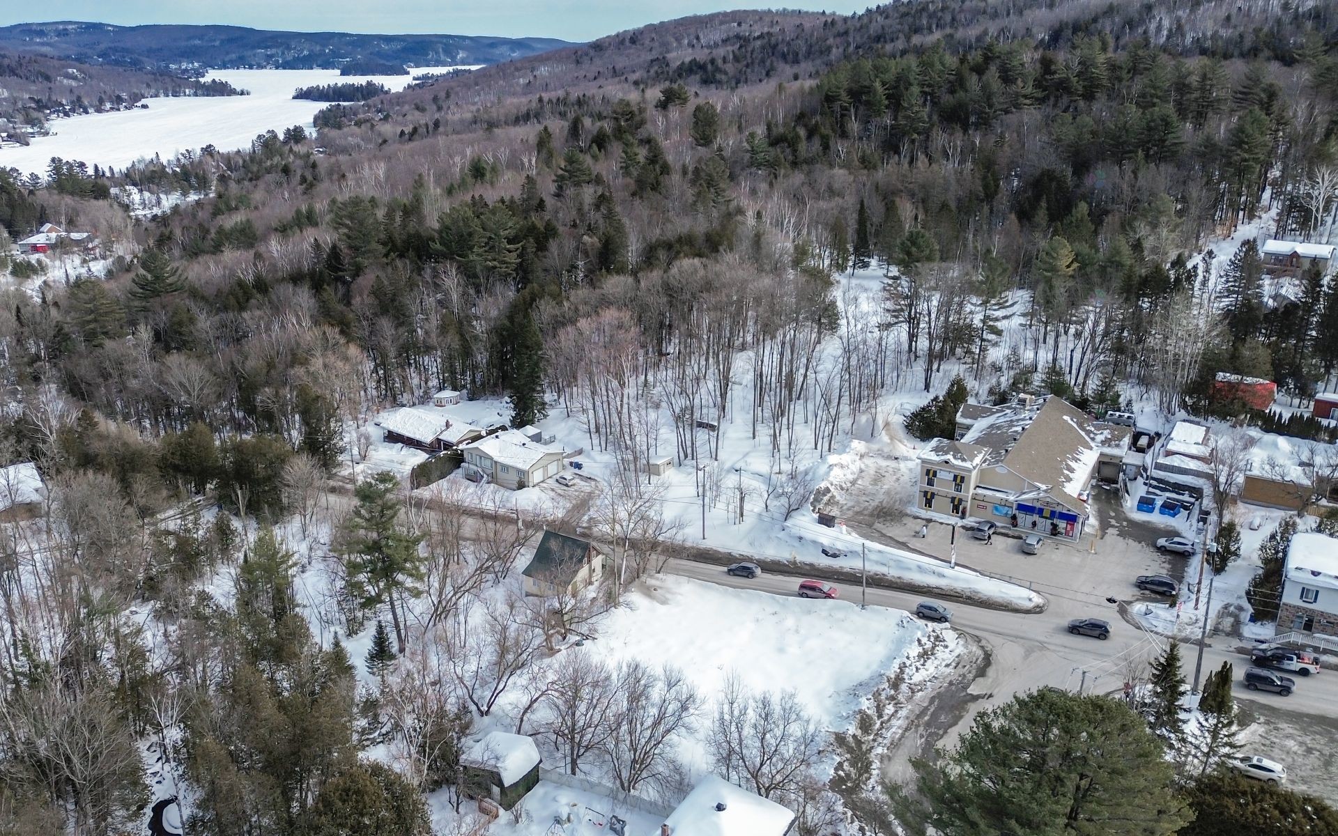 









2282


Ch. des Hauteurs

,
Saint-Hippolyte,







QC
J8A3C5

