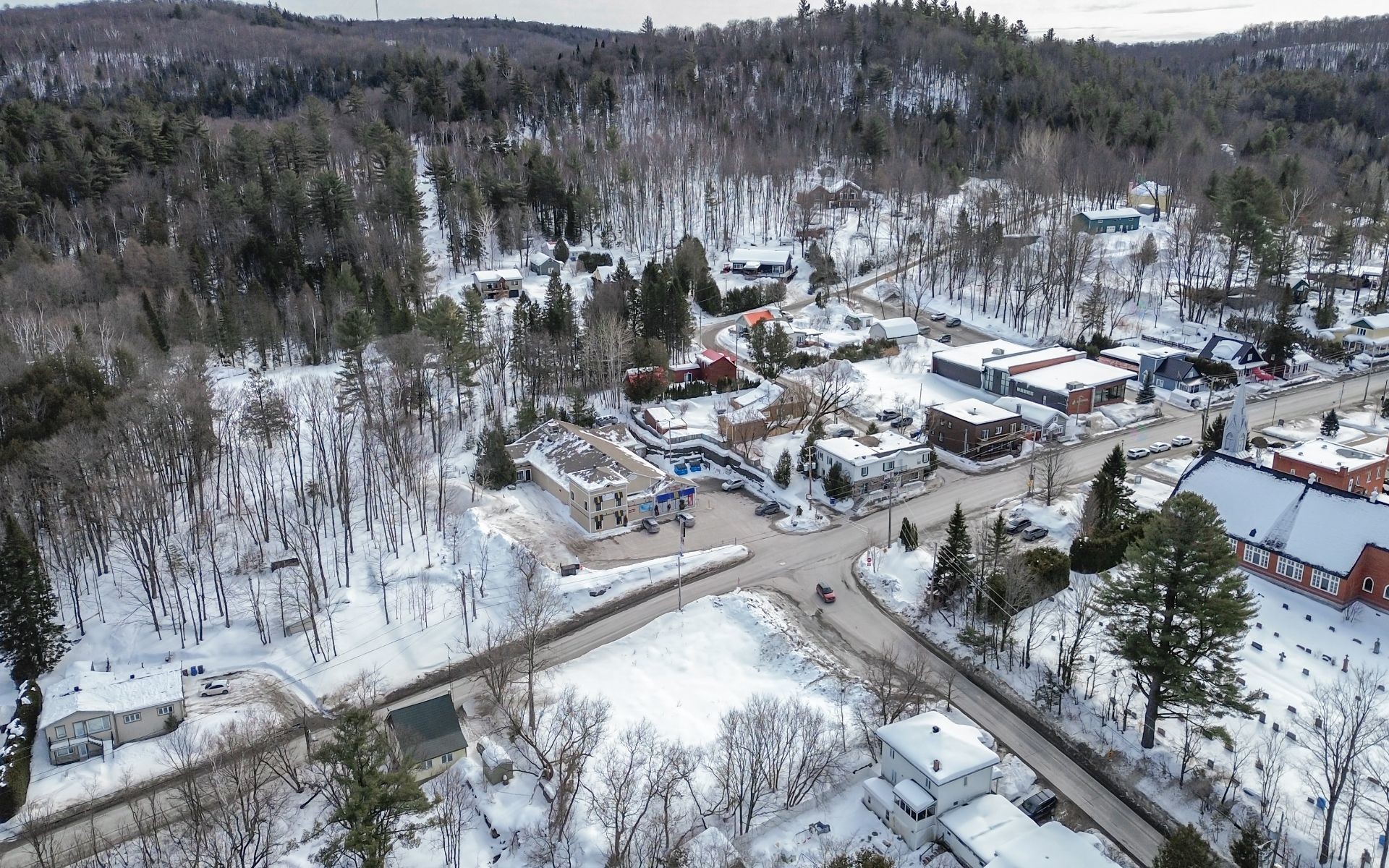 









2282


Ch. des Hauteurs

,
Saint-Hippolyte,







QC
J8A3C5

