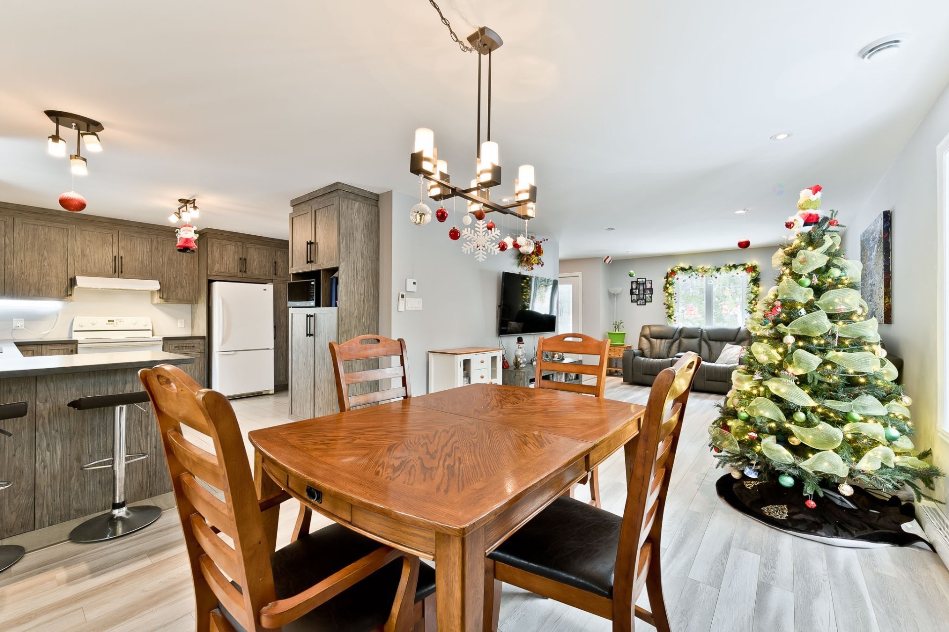 









168


Rue des Érables

,
Eastman,




QC
J0B1P0

